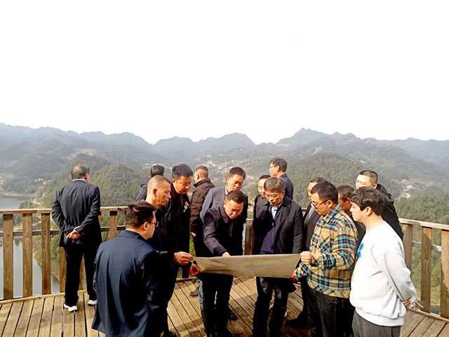 助力鄉(xiāng)村振興，貢獻(xiàn)民建力量┃瀘州民建赴古藺觀文鎮(zhèn)千鳥湖水庫(kù)實(shí)地考察