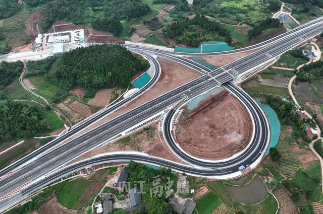 修路架橋！創(chuàng)歷史新高！今年前10月，內(nèi)江投了這么多錢