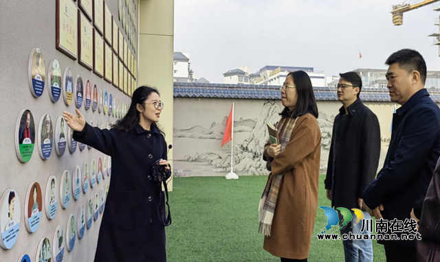 攀枝花市老年大學(xué)到瀘州市老年大學(xué)考察交流