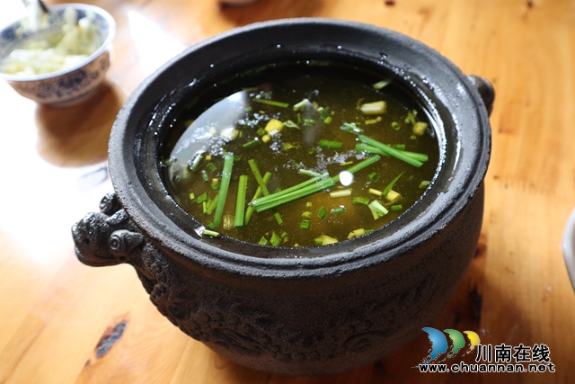 瀘縣：月母雞湯迎新春，非遺美食受青睞