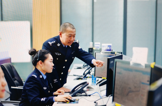 瀘州警方處置各類警情2.4萬起，有“壞叔叔”被拘留……