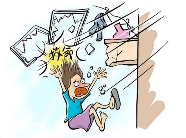 【危急】30歲男子撒尿觸電，從高處摔下，全身燒傷、遭截肢