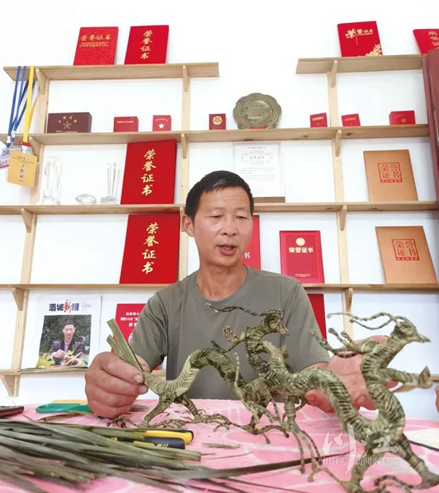 瀘縣草編龍丨5米長的大龍，被這位手藝人做“活”了
