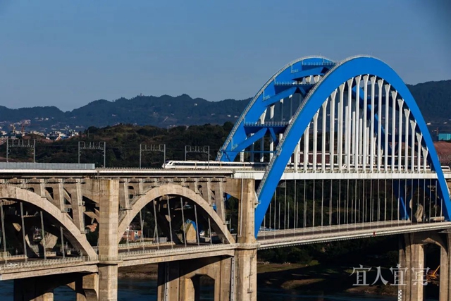 宜賓?珠海直達(dá)！坐著動車去看海