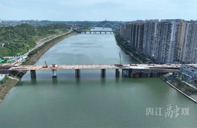 內(nèi)江人都想知道：合龍了，好久通車？