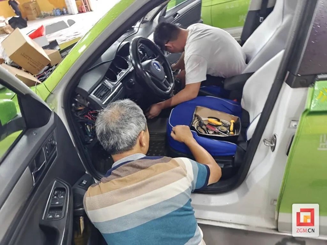 自貢出租車(chē)上新裝備，新增這些功能