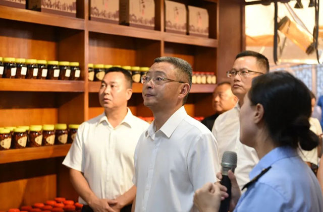 瀘州市市場監(jiān)管局召開2024年食品經(jīng)營安全監(jiān)管工作現(xiàn)場會