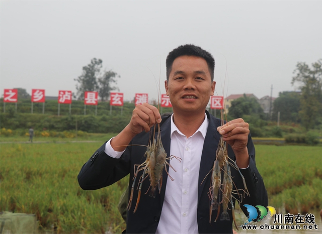 張祖強(qiáng)：軍魂閃耀  當(dāng)好“三兵”引領(lǐng)鄉(xiāng)村發(fā)展