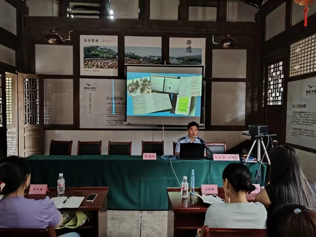 巾幗普法鄉(xiāng)村行丨瀘州市各級(jí)婦聯(lián)組織開展反電詐集中宣傳月系列活動(dòng)
