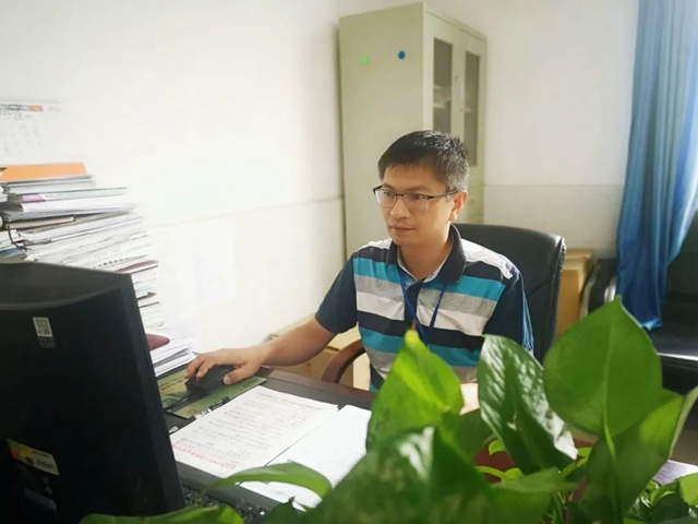 師者如光 | 肖世春： 深耕職教培沃土，一腔丹心育桃李