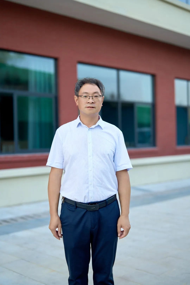 師者如光丨姚能平：躬身力行，做基礎(chǔ)教育的堅(jiān)實(shí)踐行者