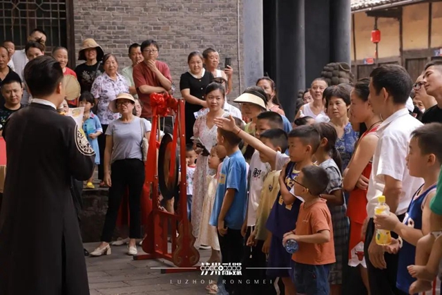 中秋國慶 玩轉瀘州 | 打糍粑、對詩句……古藺縣太平鎮(zhèn)舉行中秋節(jié)主題活動