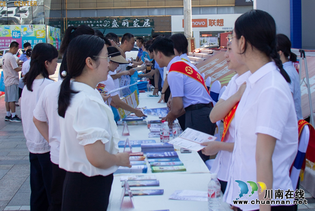 龍馬潭區(qū)：開展集中宣傳活動(dòng) 助力個(gè)體工商戶健康發(fā)展
