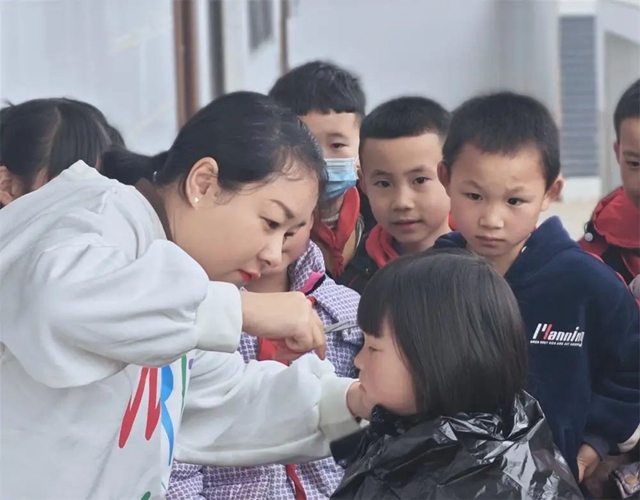 師者如光 | 尹曉燕：最美鄉(xiāng)村教師 收獲了整個(gè)春天