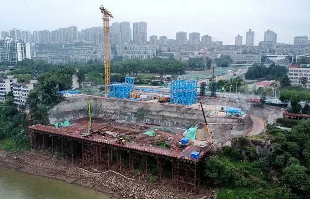 長(zhǎng)江五橋、生態(tài)公園、醫(yī)院大樓……國(guó)慶假期不停工，瀘州城市建設(shè)加速度