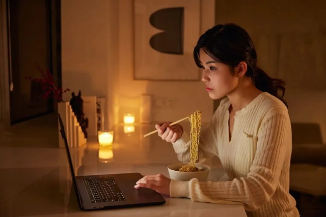 【關(guān)注】16歲女孩胃癌晚期，全胃切除，這些零食要少吃......