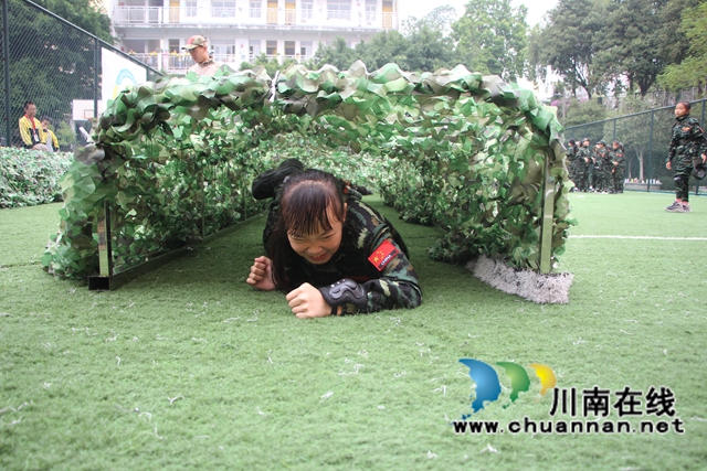 瀘縣云龍鎮(zhèn)學(xué)校“賡續(xù)紅色基因 淬煉強(qiáng)軍體能“軍事體育成果展示5.JPG