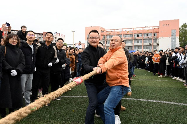 趣燃初冬，“師”展魅力┃瀘縣建校舉行2024年教職工運(yùn)動(dòng)會(huì)