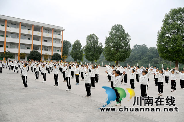 展評(píng)現(xiàn)場(chǎng)-(1).jpg