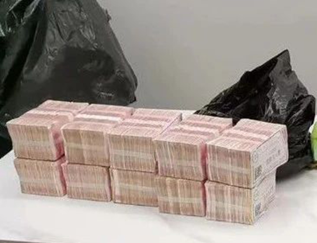 永遠(yuǎn)不要小瞧，任何一個(gè)黑色垃圾袋……