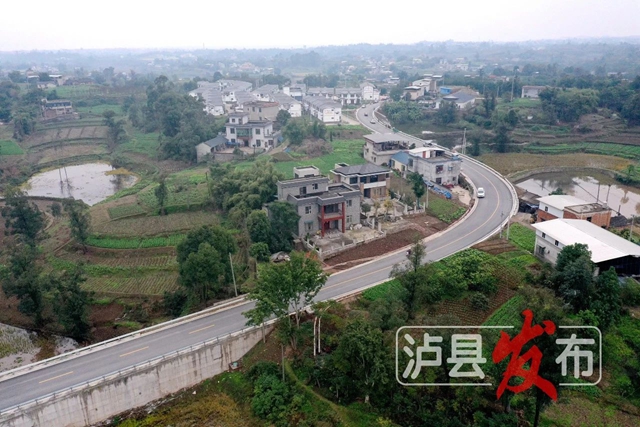 瀘縣這條連接富順的公路，已基本具備通車條件
