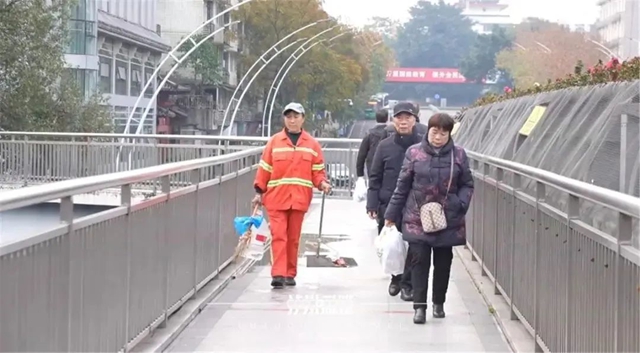 瀘州市中醫(yī)醫(yī)院過街天橋要安電梯了！