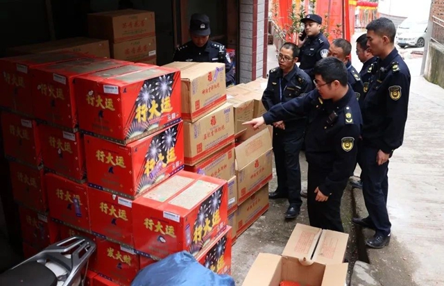 舉報(bào)煙花爆竹違法行為，瀘州市民可撥打這些電話