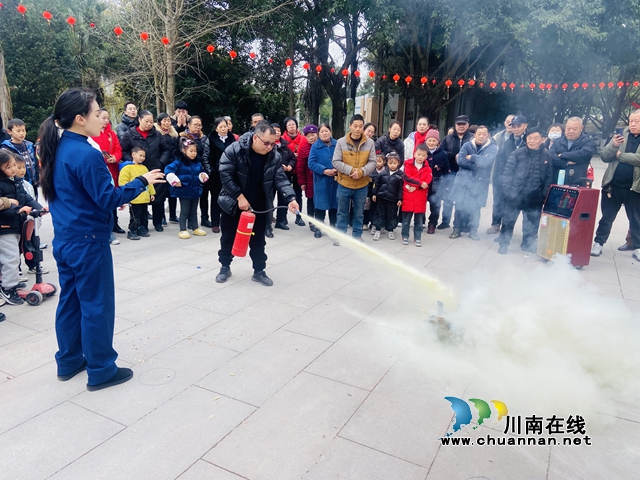 瀘縣玉蟾街道朝陽社區(qū)召開消防安全演練培訓(xùn)會(huì)