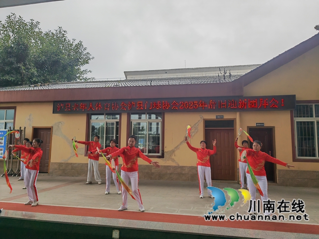 柔力球《陽光年華》（曾佐然攝）.jpg