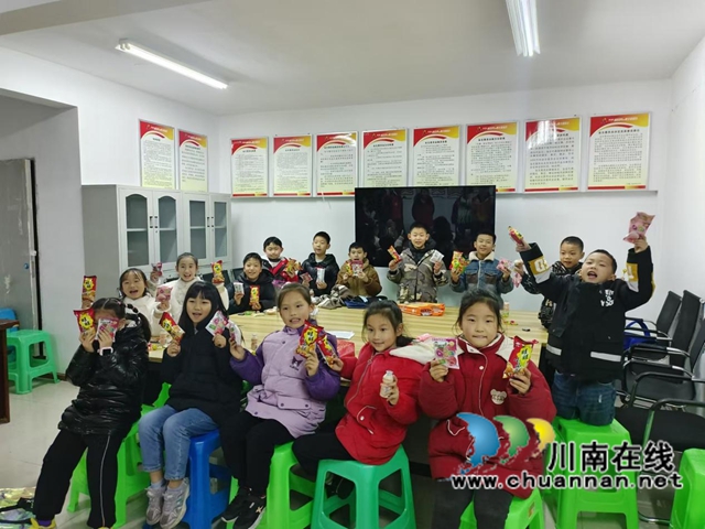 瀘縣玉蟾街道：家門口輔導(dǎo)站志愿服務(wù)走心又暖心