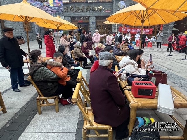江陽區(qū)北城街道東門口社區(qū)：溫情元宵，幸福享老