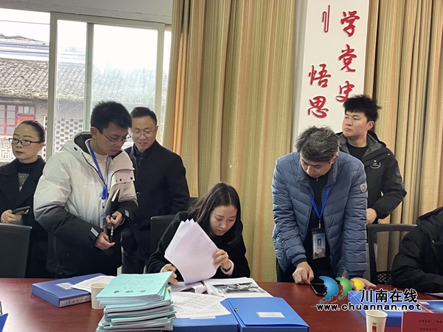 瀘縣六中迎接瀘縣教育和體育局開(kāi)學(xué)工作檢查