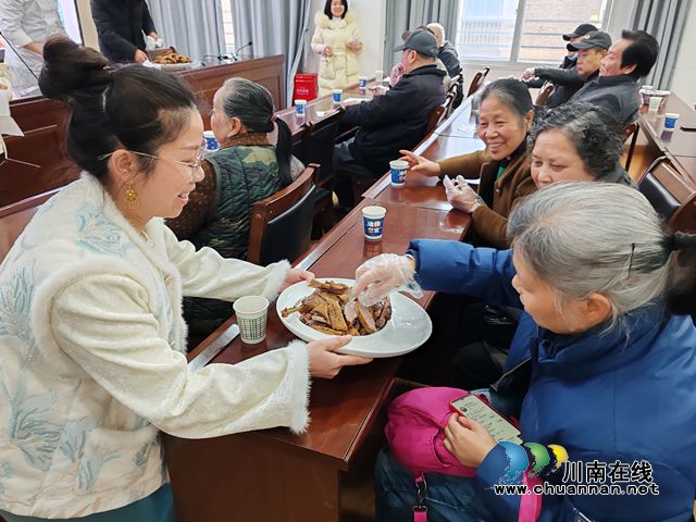 江陽(yáng)區(qū)北城街道：百年鹵味進(jìn)社區(qū)，非遺美食暖人心