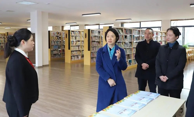 ?瀘州市委常委徐利調(diào)研全市教育工作
