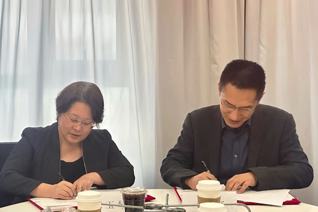 搭建“以患者為中心”的臨床研究協(xié)作模式｜西南醫(yī)大附院與北京大學腫瘤醫(yī)院簽署腫瘤科研創(chuàng)新協(xié)作協(xié)議