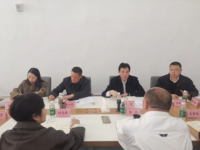 瀘州市人大常委會外僑民宗委和市口岸物流辦現(xiàn)場辦理人大代表重點(diǎn)建議案