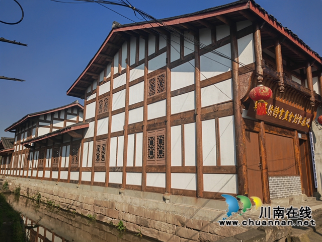 新溪子仿古建筑（曾佐然攝）.jpg