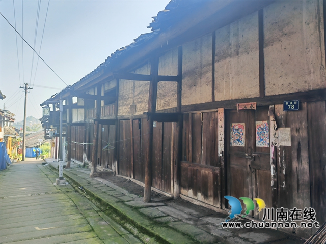 《大碼頭新溪》長(zhǎng)江保護(hù)區(qū)采風(fēng)活動(dòng)走進(jìn)全國(guó)傳統(tǒng)村落瀘縣兆雅鎮(zhèn)新溪子