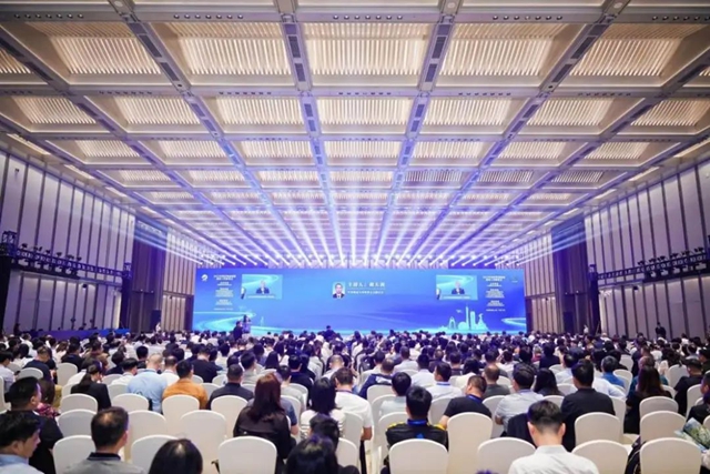 瀘州被點(diǎn)名表?yè)P(yáng)啦！2025年國(guó)家物流樞紐建設(shè)工作推進(jìn)會(huì)在廣州召開 瀘州港口型國(guó)家物流樞紐建設(shè)成效被列舉為典型案例