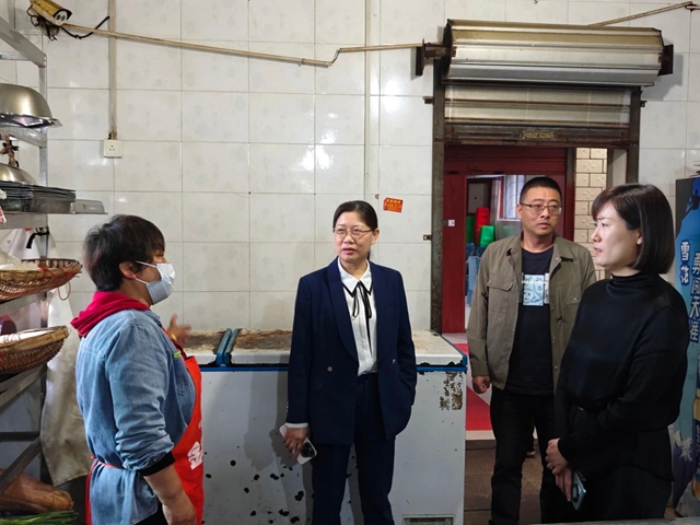 瀘縣人大常委會(huì)副主任羅曉玲到天興鎮(zhèn)開展節(jié)前安全檢查工作