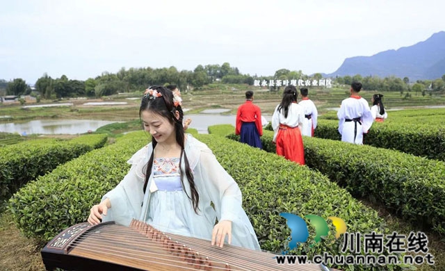 言論｜肖大齊：圍繞“六個(gè)瀘州”特色場(chǎng)景，深化“文旅商+百業(yè)”融合發(fā)展，推動(dòng)區(qū)域經(jīng)濟(jì)高質(zhì)量躍升