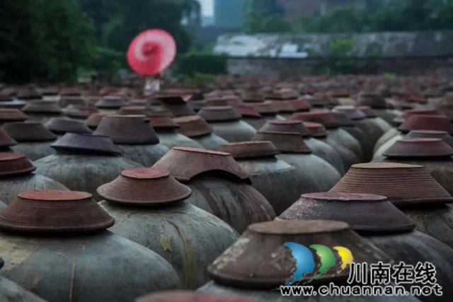 以非遺體驗(yàn)基地、非遺工坊為陣地，將開展沉浸式非遺體驗(yàn).jpg