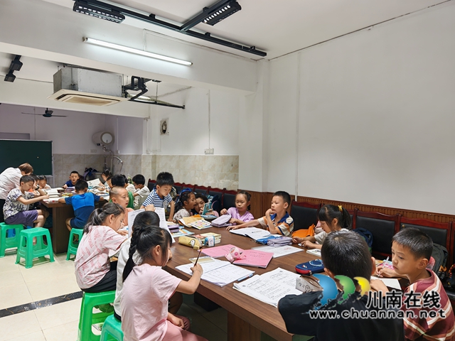 快樂不放假，成長不停歇｜龍馬潭區(qū)魚塘街道棗林園社區(qū)2025年暑期托管班正式開班