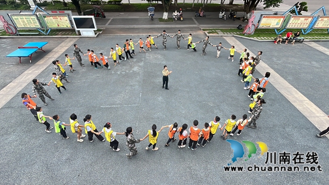 搞活動（龍洪艷攝）.jpg