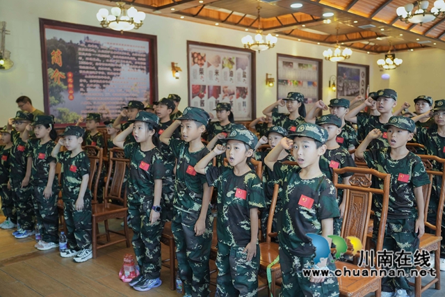 小小特種兵訓練2（劉煒攝）.jpg