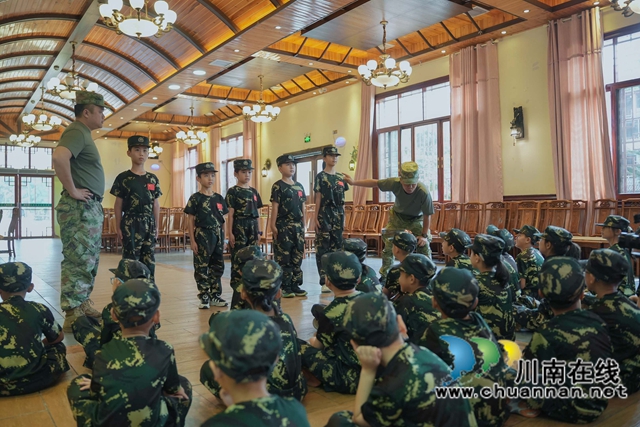 小小特種兵訓練（劉煒攝）.jpg