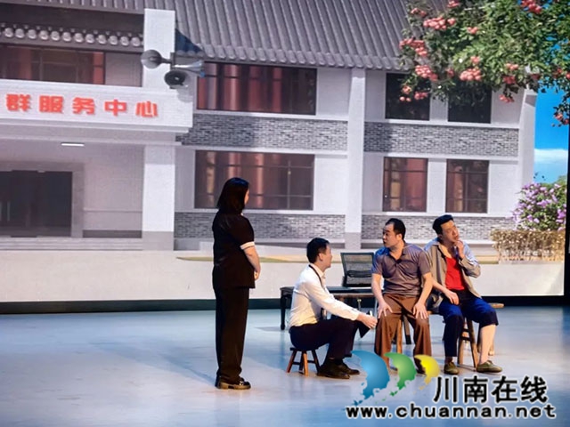 《紀(jì)委書記來(lái)到幸福村》排練現(xiàn)場(chǎng).jpg