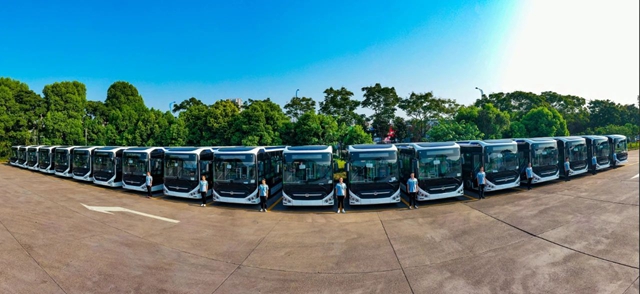 瀘州公交：十米車廂頻傳善舉 文明傳播清風(fēng)習(xí)習(xí)
