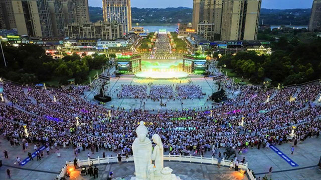 十二金釵凝荔韻    千年傳奇續(xù)新篇┃合江荔枝十二金釵詩聯(lián)里的晚熟傳奇