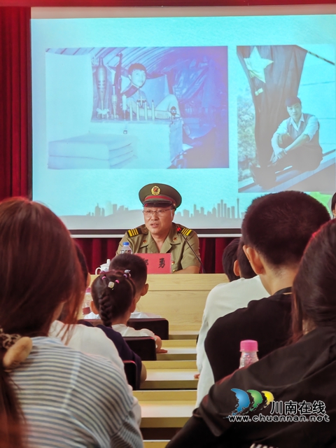 退役老兵鄭勇講述他的故事（曾佐然攝）.jpg